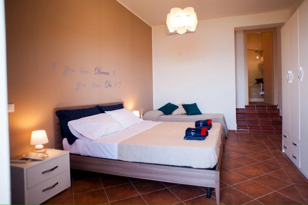 Capozafferano-Casa Carola Villa Santa Flavia Cameră foto